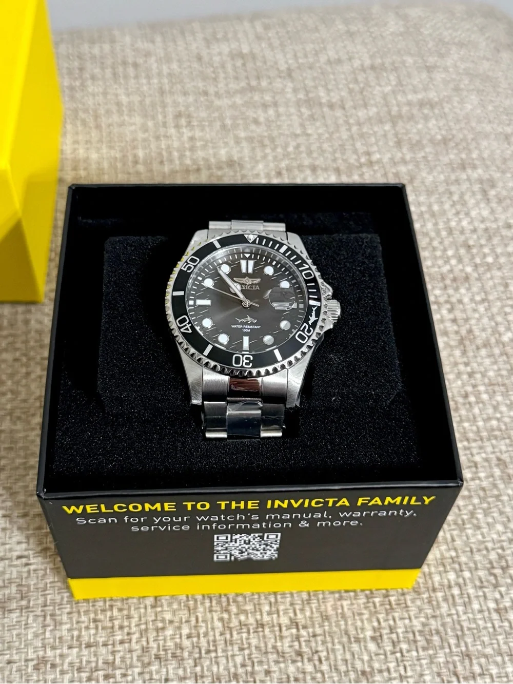 Invicta Pro Diver Men’s 30018 Black Dial Stainless Steel Watch NIB